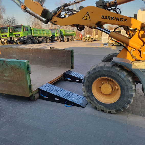 auffahrrampe_abrollcontainer_rz_gmbH