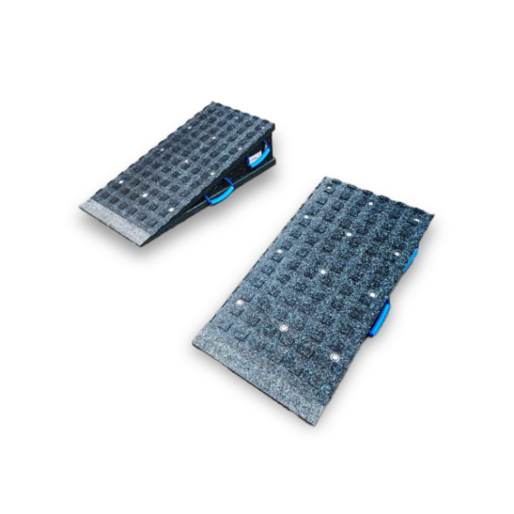 RZ Containerauffahrrampenset 800 x 400 x 330 mm mit Traktionsfräsung, 4 Griffschlaufen, einteilig 1 c_rampe_kunststoff_rz_1