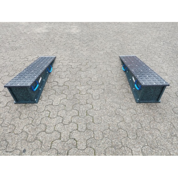 RZ Seecontainerauffahrrampe " Light ca. 17 Kg " 2 Stück Set 1000 x 300 x 160 mm mit Traktionsfräsung, 4 Griffschlaufen einteilig 7 IMG_20240524_093220