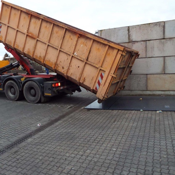 Container (1)