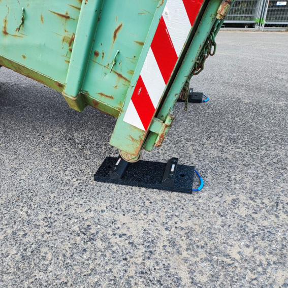 Container-Stopp-Platte, schützt den Boden vor Beschädigungen durch Abrollcontainer.