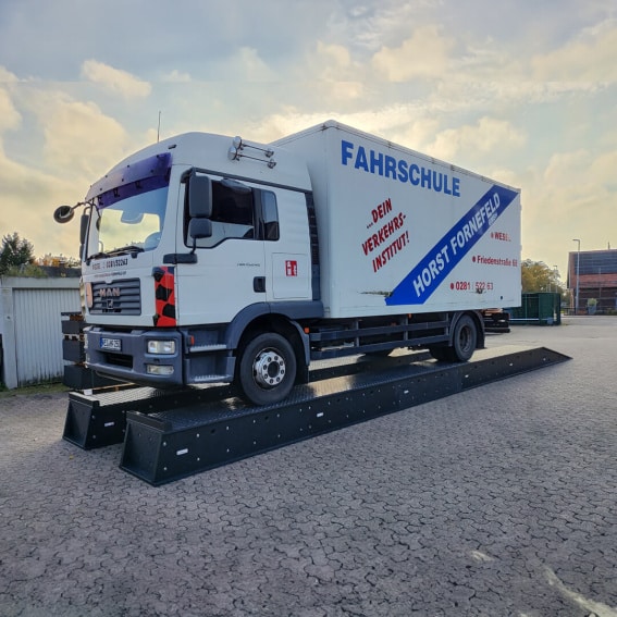 schwerlastrampe_rampe_lkw_panzer_baumaschinen_2